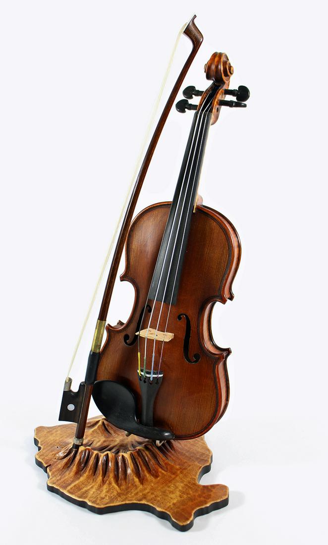 GLIGA VASILEY ROMANIA SMALL VIOLIN & BOW (1 of 4)