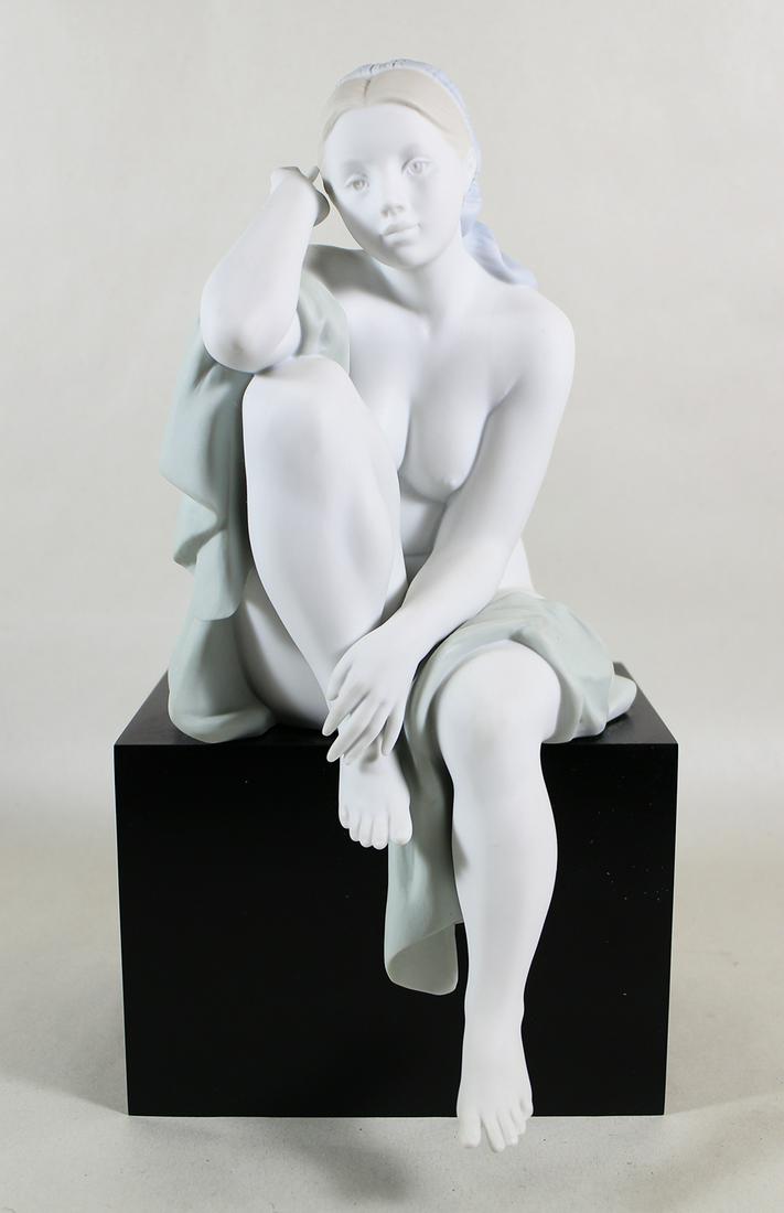 LLADRO LOST IN THOUGHT FIGURINE (1 of 4)