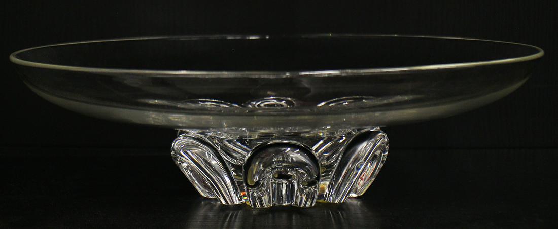 STEUBEN ROUND BOWL: Steuben crystal round bowl. Measures 12.75" wide.