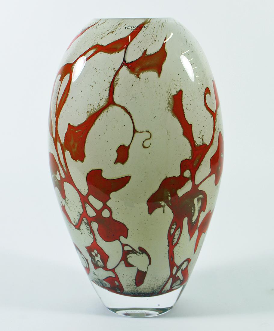 KOSTA BODA OLLE BROZEN FLOATING FLOWERS VASE: Kosta Boda art glass "Floating Flowers" vase by Olle Brozen. Signed on bottom. Measures 11" tall.