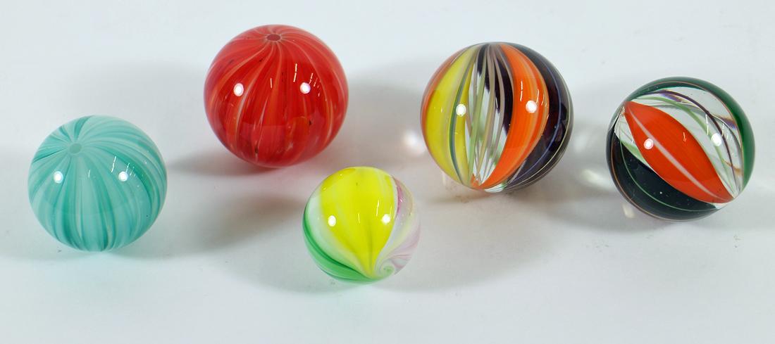 JUMBO VINTAGE ART GLASS MARBLES: A collection of large sized paperweight marbles that range in size from 1 1/2" to 2".