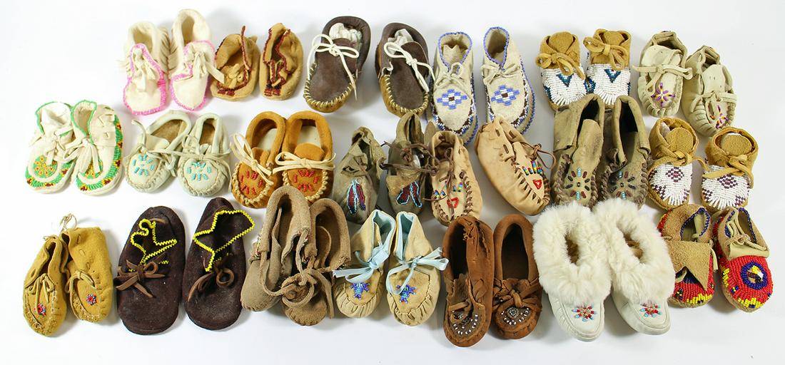 (20) NATIVE AMERICAN INDIAN BABY MOCCASINS (1 of 5)