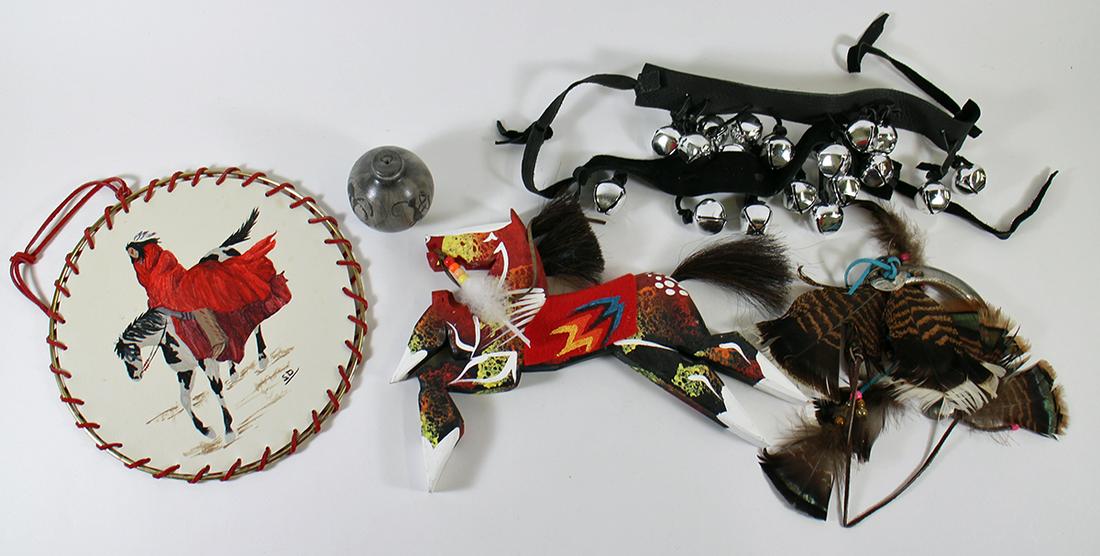NATIVE AMERICAN INDIAN COLLECTIBLES (1 of 4)
