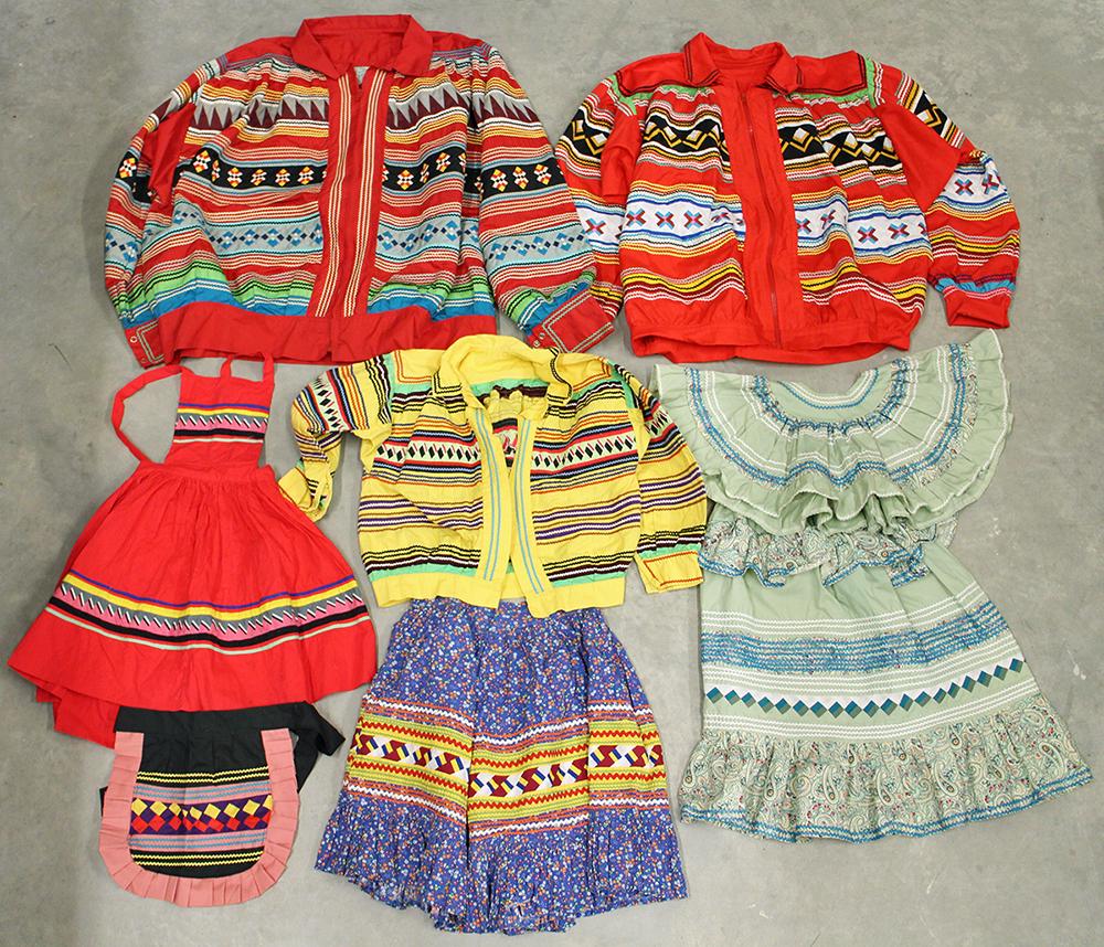 SOUTHEASTERN SEMINOLE INDIAN PATCHWORK CLOTHING (1 of 4)