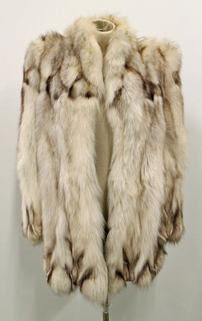WHITE FOX FUR COAT (1 of 3)