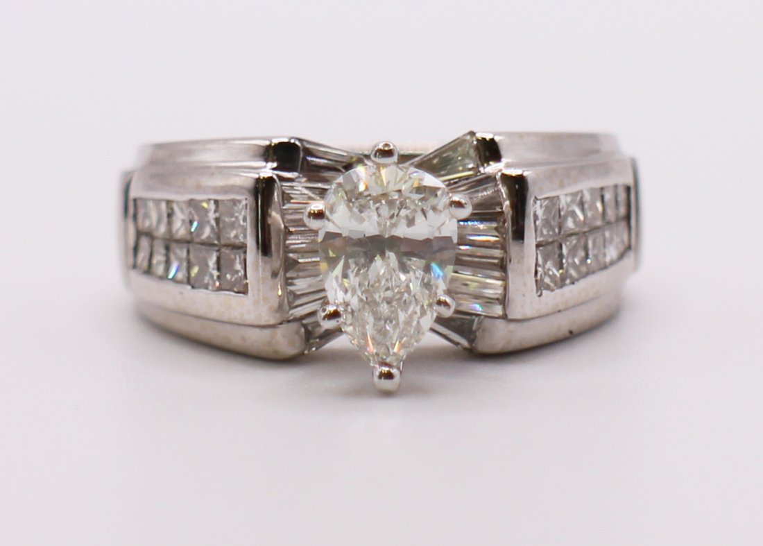 18K 2.58 TCW DIAMOND ENGAGEMENT RING (1 of 5)