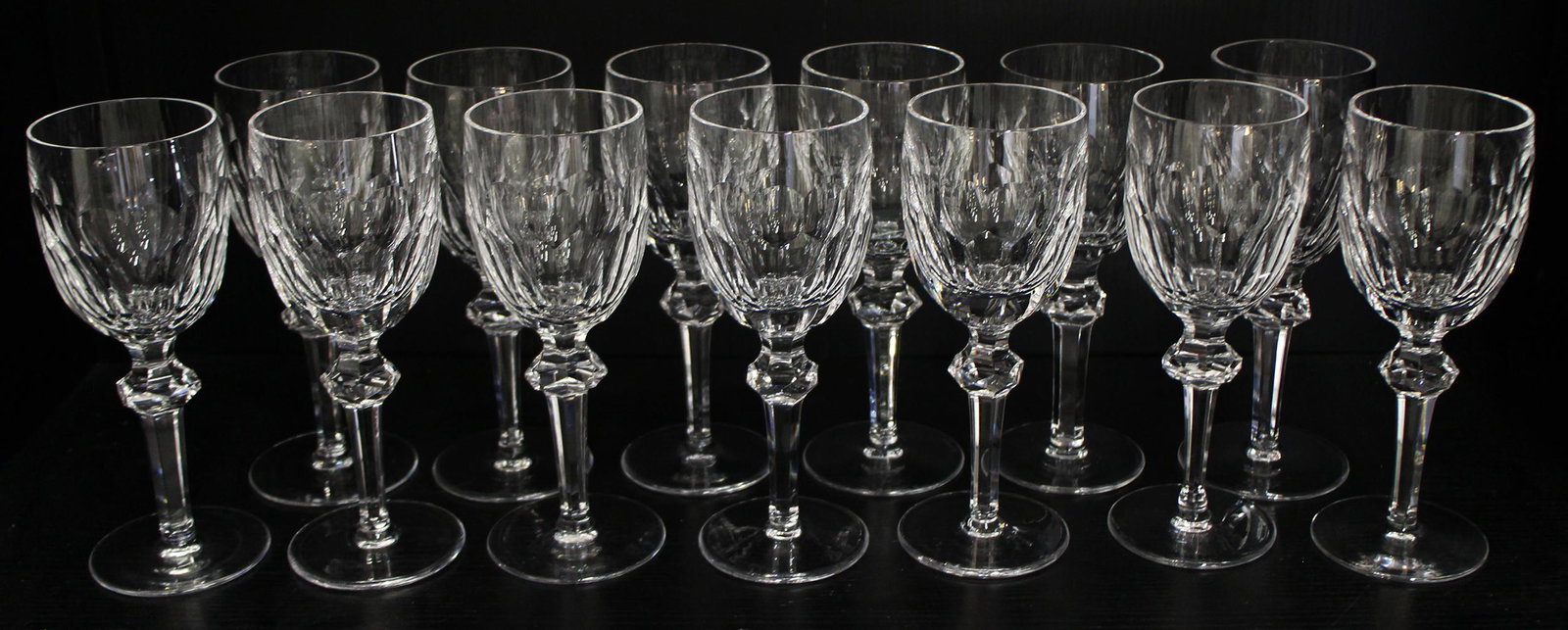(13) WATERFORD CRYSTAL CURRAGHMORE GLASSES 7": Set of (13) Waterford Crystal wine glasses 7" tall.