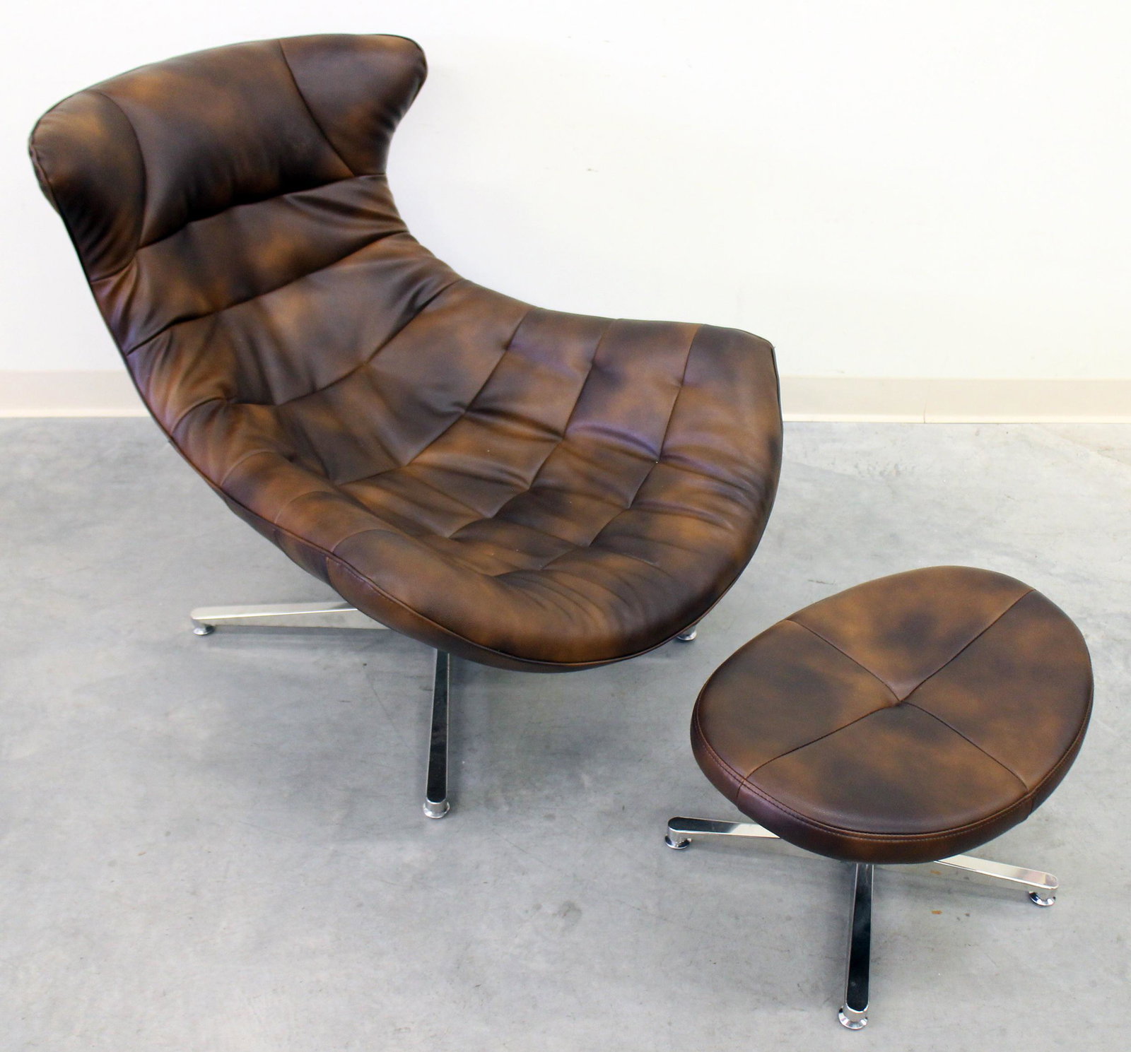 MODERN LEATHER CHAIR & OTTOMAN (1 of 6)