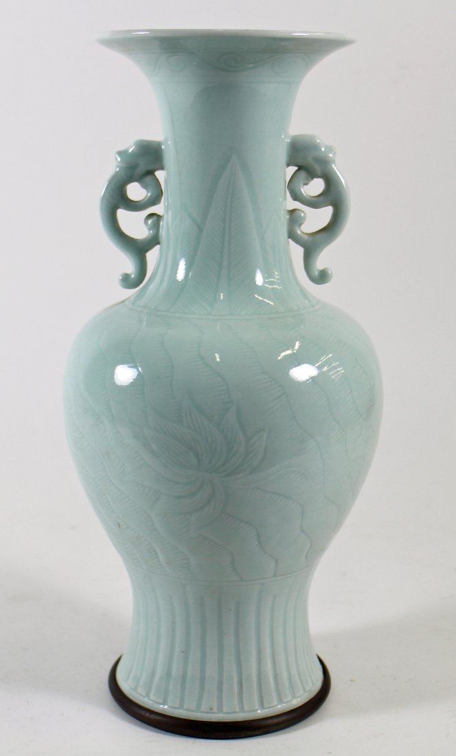 ANTIQUE CHINESE CELADON LOTUS FLOWER VASE (1 of 4)