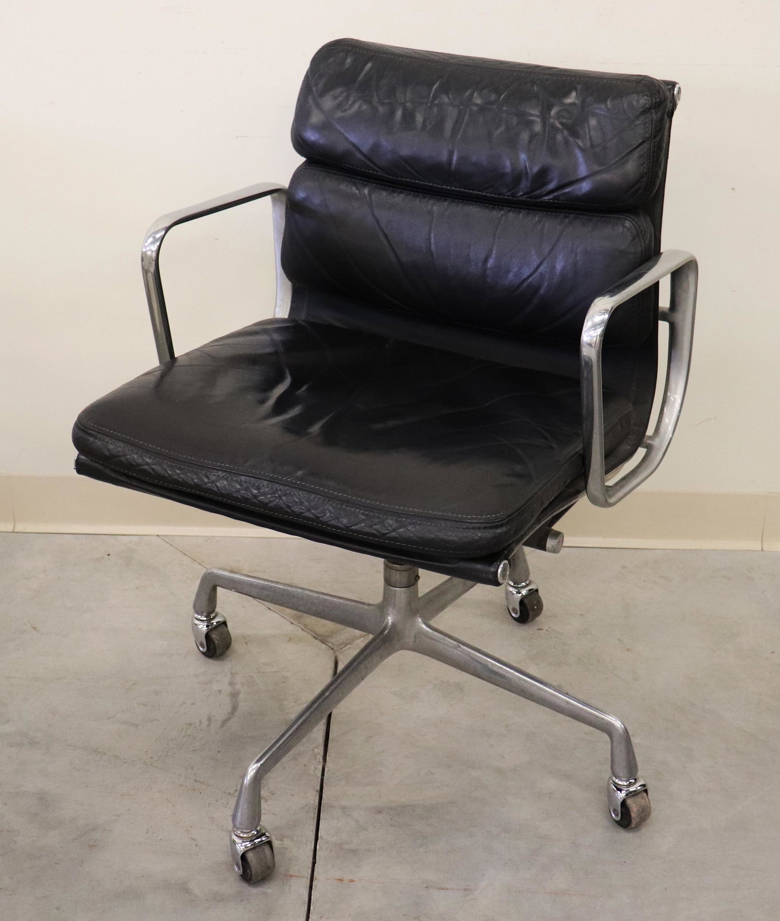 VINTAGE HERMAN MILLER DESK CHAIR (1 of 3)