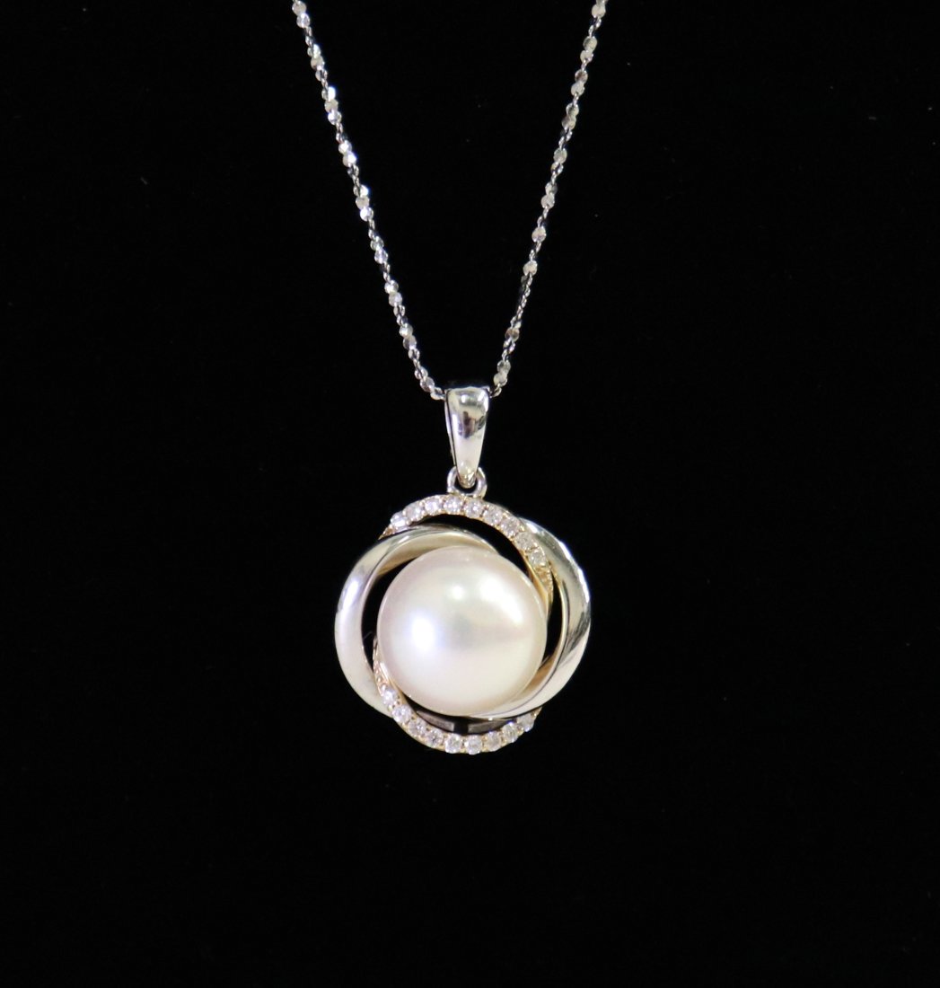 14K TWO TONE PEARL & DIAMOND PENDANT NECKLACE (1 of 3)