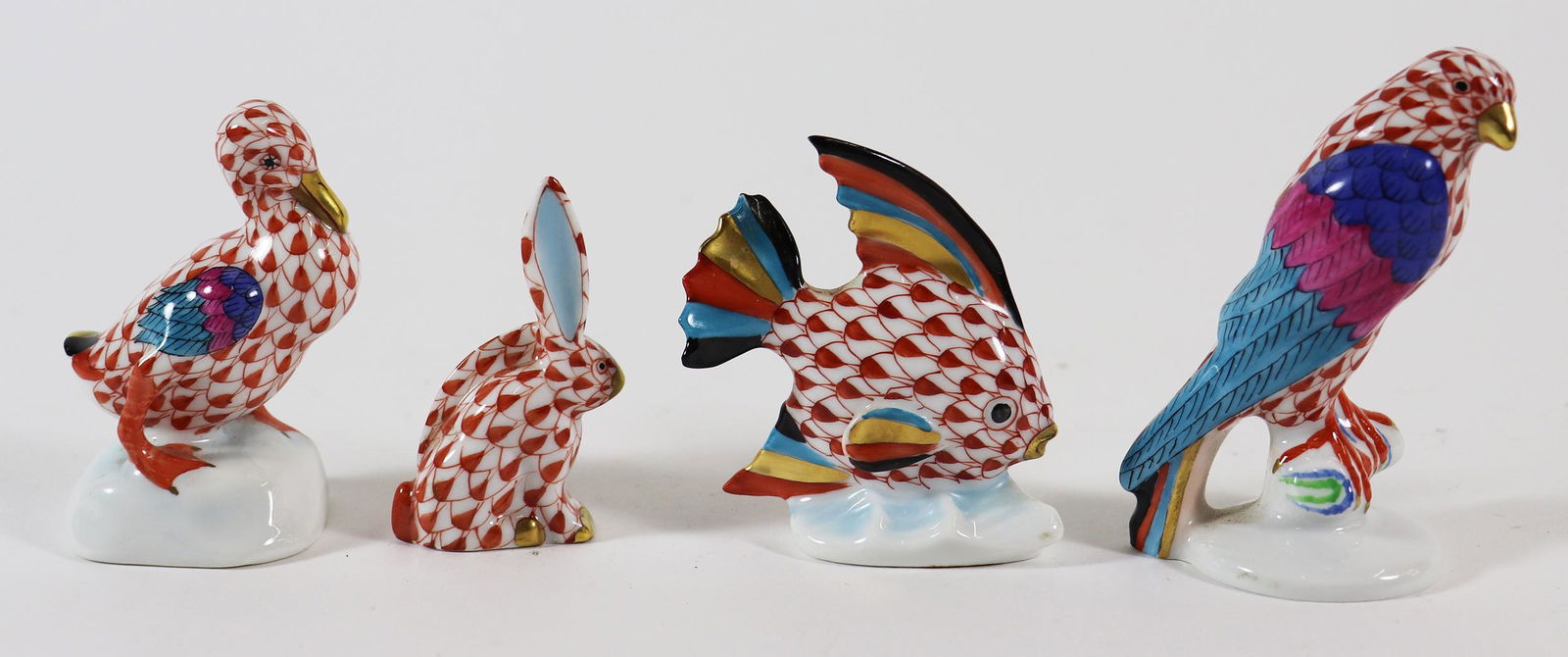 (4) HEREND FISHNET FIGURINES (1 of 3)