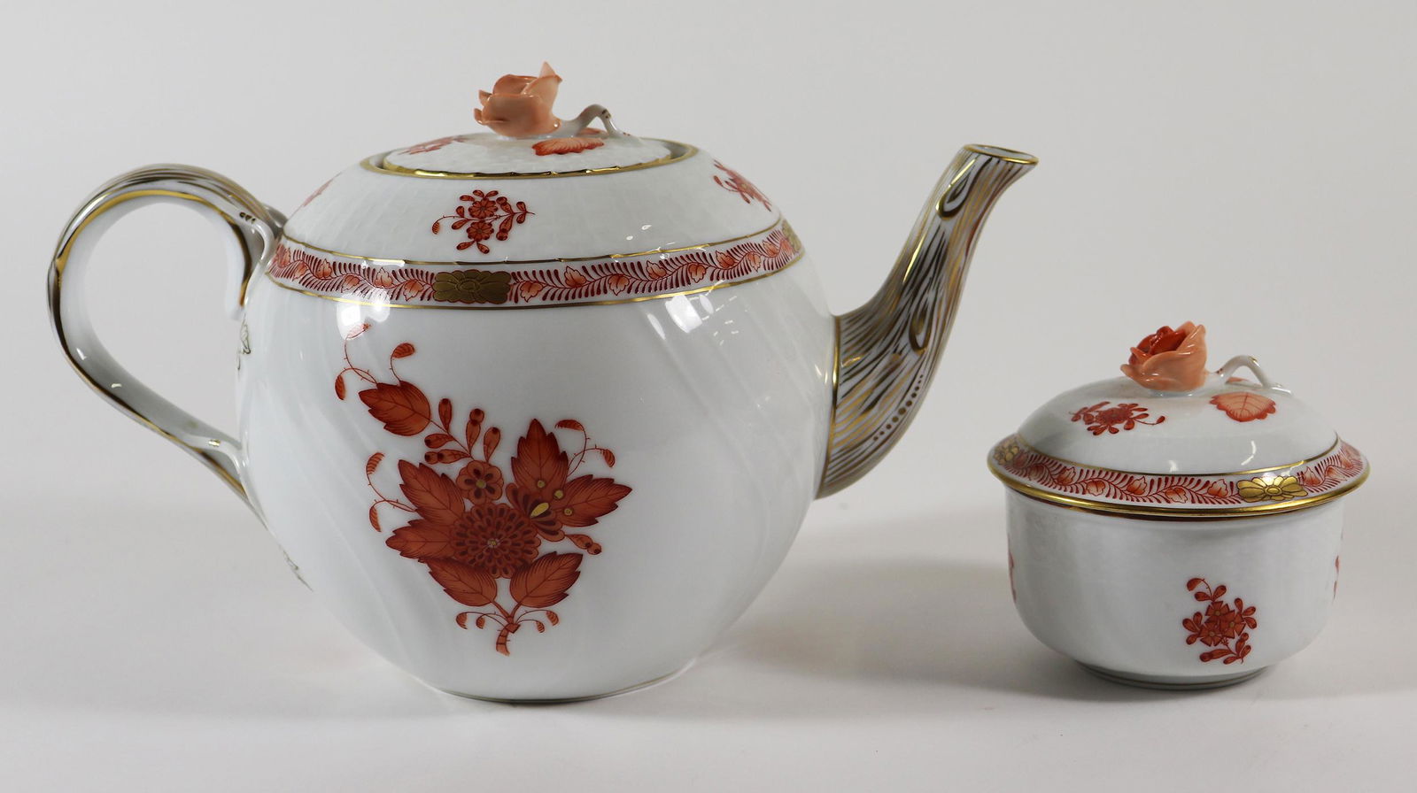 HEREND CHINESE BOUQUET TEAPOT & SUGAR BOWL (1 of 3)