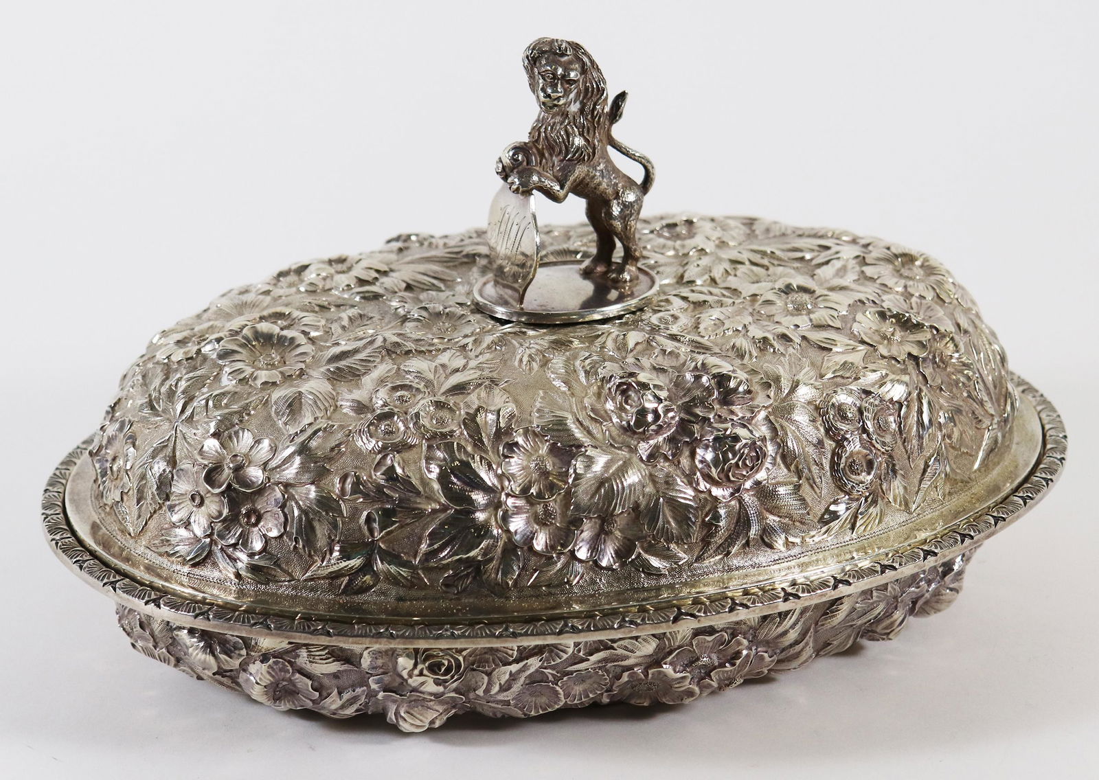 HENNEGEN BATES REPOUSSE STERLING COVERED BOWL (1 of 7)