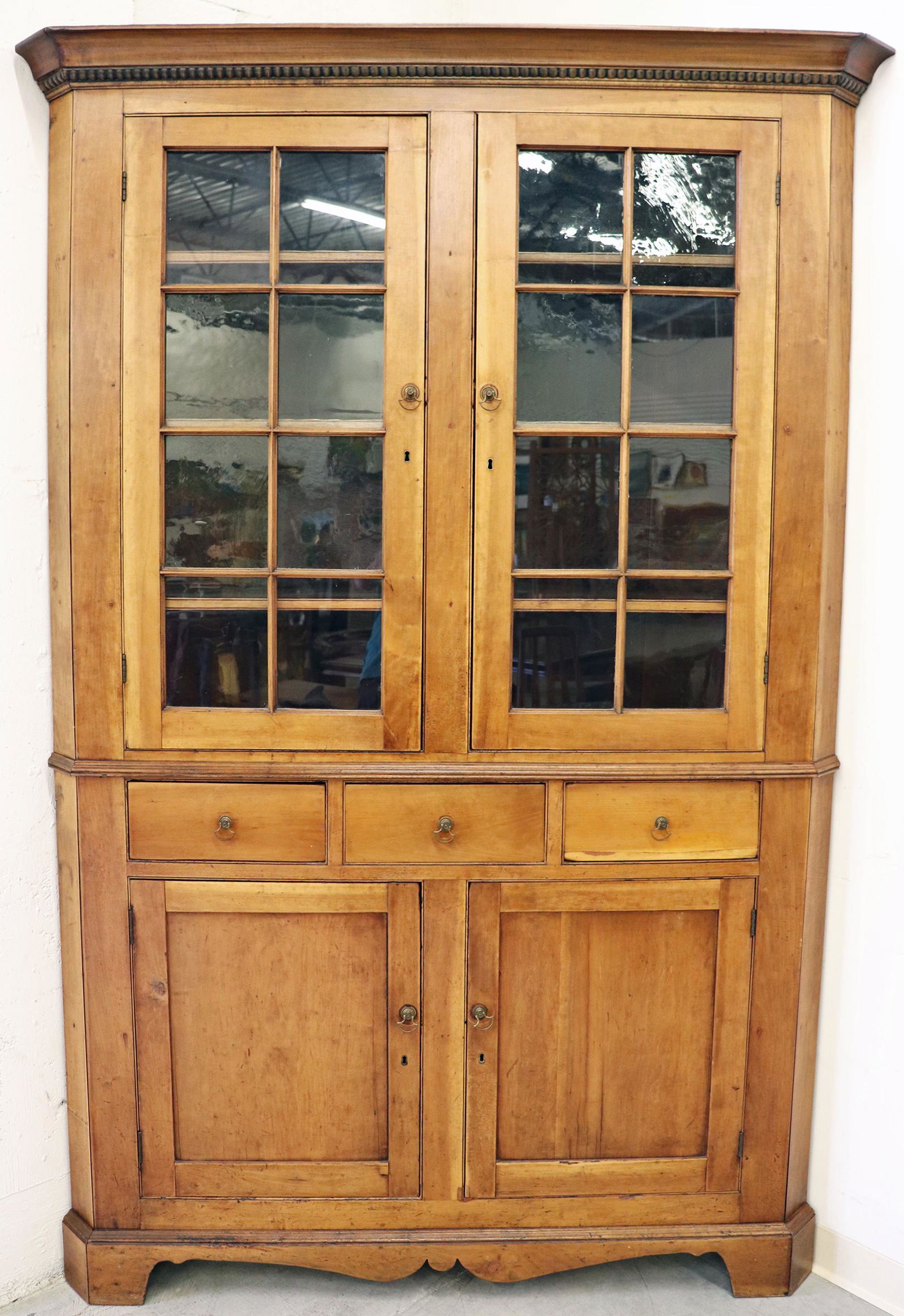 18TH CENTURY CORNER CABINET (1 of 4)