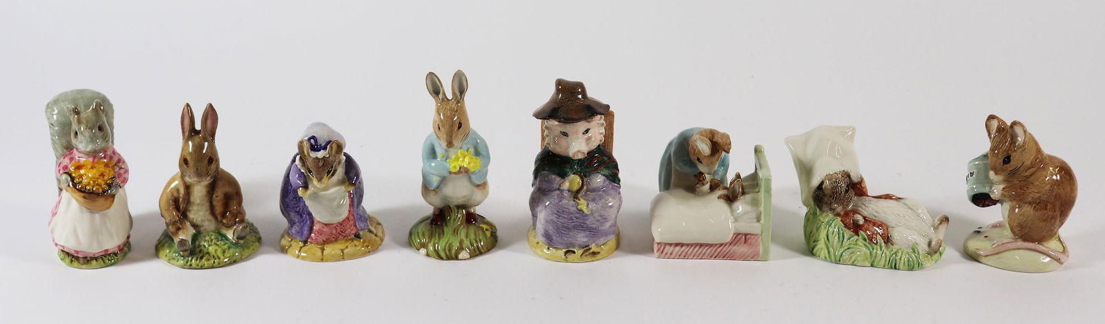 (8) ROYAL ALBERT BEATRIX POTTER FIGURINES (1 of 4)