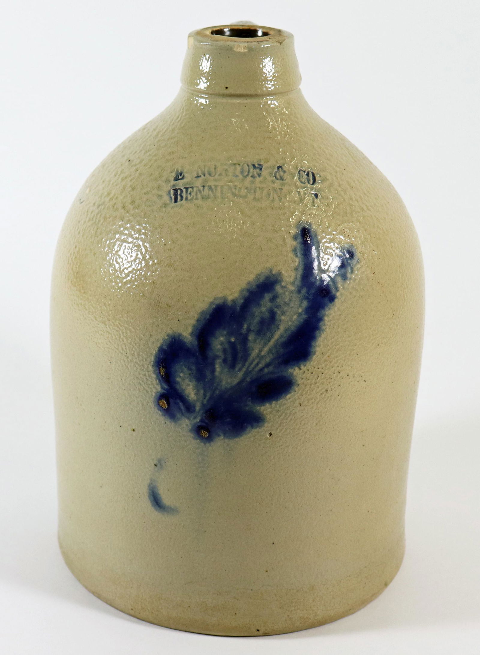 E. NORTON & CO BENNINGTON VT STONEWARE JUG (1 of 5)