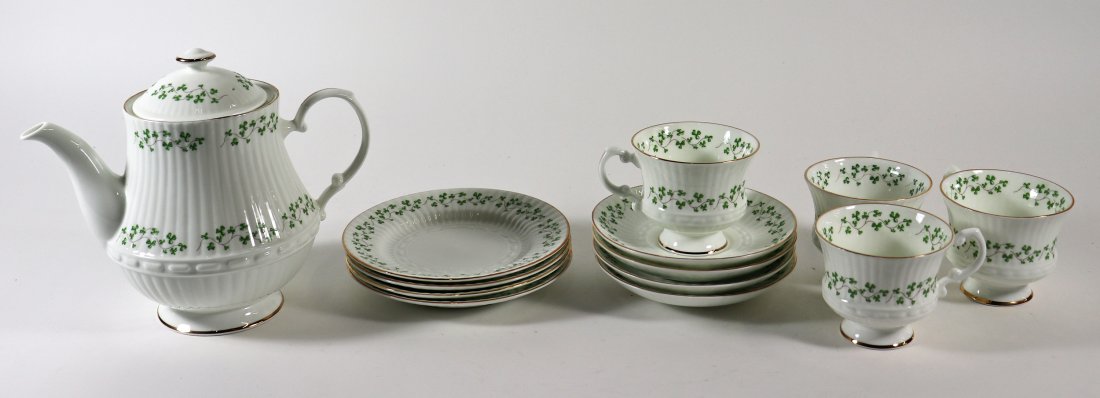 ROYAL TARA SHAMROCK GALWAY TEA SET (1 of 3)