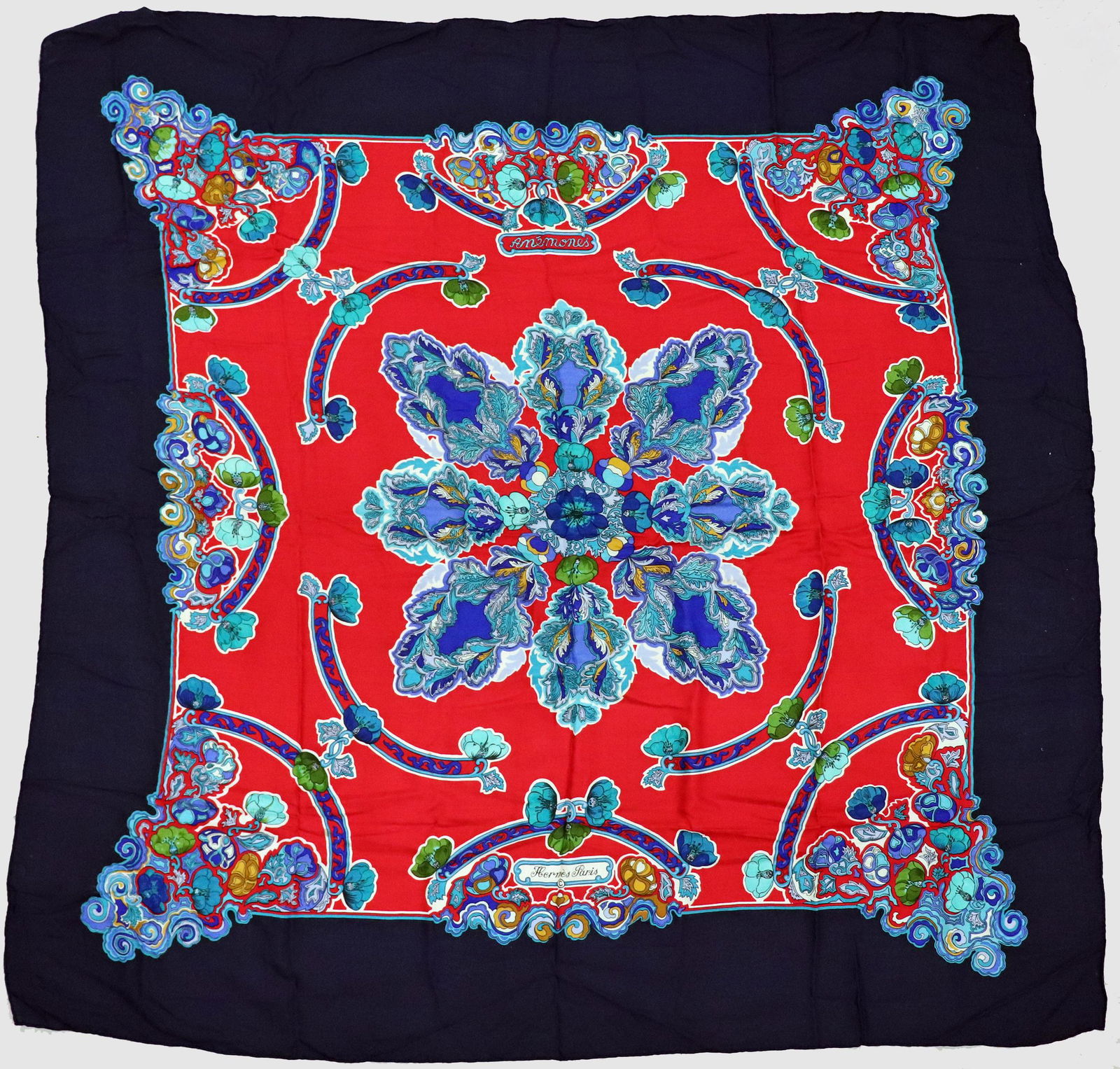 HERMES ANEMONES SCARF SHAWL (1 of 4)