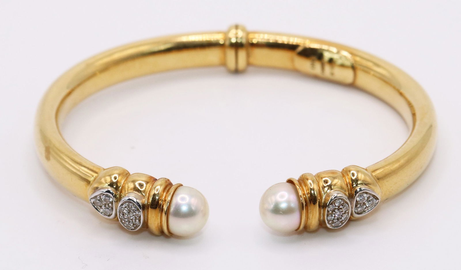 18K YELLOW GOLD PEARL & DIAMOND BRACELET - MAYORS (1 of 4)