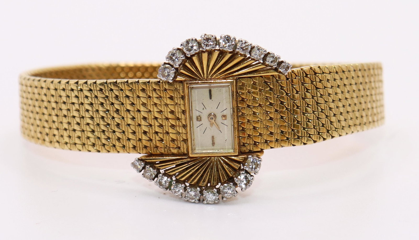 LADIES 18K VACHERON & CONSTANTIN WRISTWATCH: Vintage ladies 18KT yellow gold Vacheron & Constantin wristwatch. Face accented with (18) graduated diamonds. Not tested. Weighs 23 DWT (36 grams), measures 5 7/8" long.