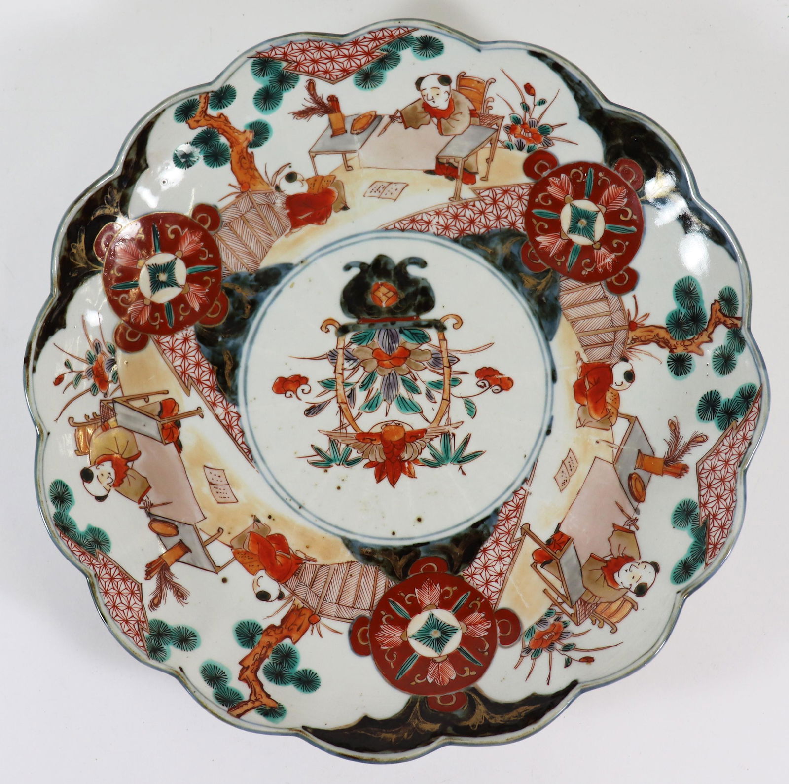 ANTIQUE CHINESE SCENIC FIGURES CHARGER BOWL (1 of 3)