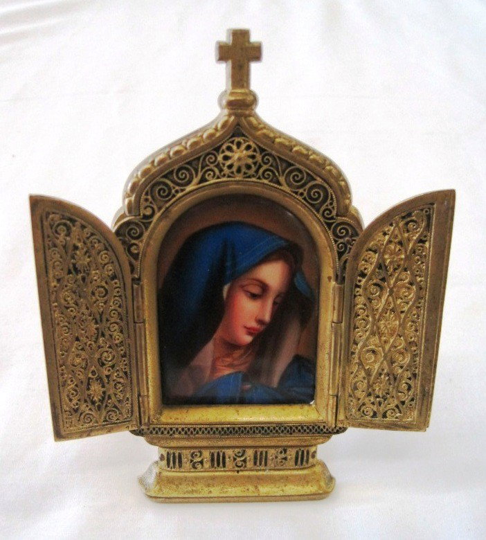 Religious Catholic Porcelain Painted Icon: 4 5/8" Tall 2 1/4" Wide.
