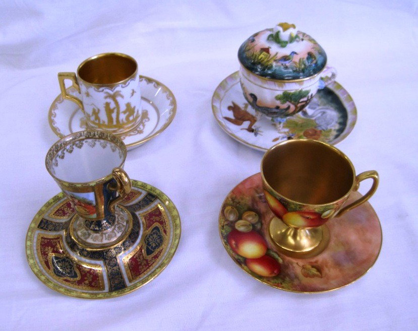(4) Royal Worcester E. Townsend Fruit Cup & More: Royal Worcester Signed E. Townsend Fruit Tea Cup & Saucer, Royal Vienna, Capodimonte, Wien. Wein has small nick on bottom of cup. Sizes 2" to 3 1/2" Tall.