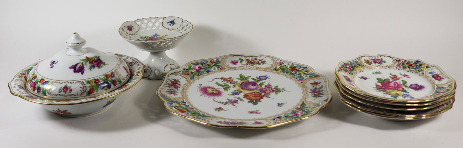 DRESDEN FLORAL PORCELAIN & MORE (1 of 4)