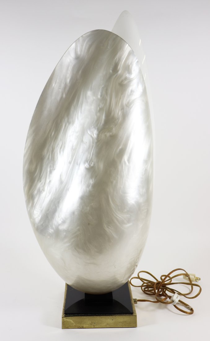VINTAGE ROUGIER MODERN CLAM SHELL LAMP (1 of 4)