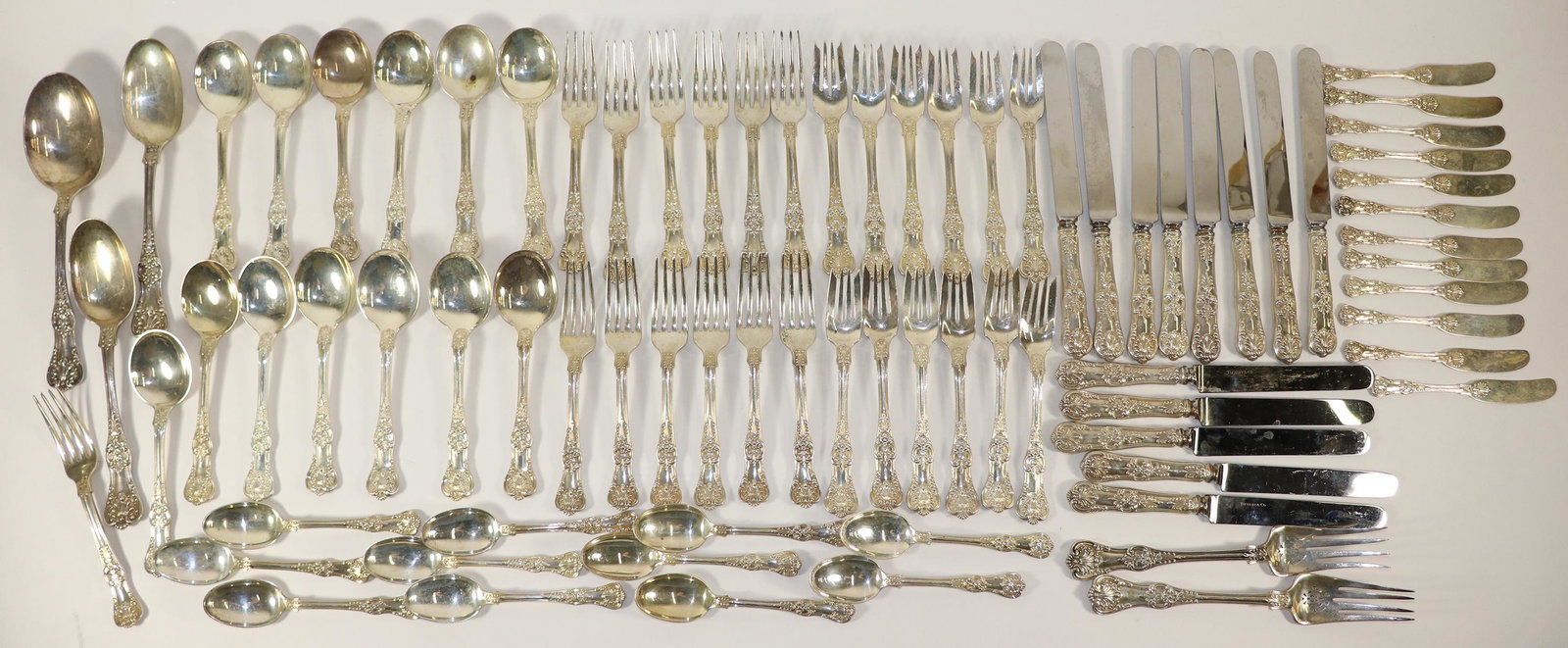 79 PC TIFFANY & CO. ENGLISH KING STERLING FLATWARE (1 of 5)