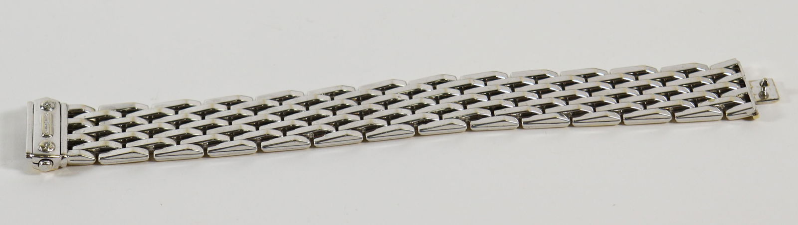 CHIMENTO 18K WHITE & YELLOW GOLD 7 FILE BRACELET: Chimento fine Italian 7 file link bracelet in reversible yellow and white 18KT gold. Measures 7" long and weighs 34 DWT (53 grams). Purchased at Boutique Chimento in Venezia Italy in 2003 and comes wi