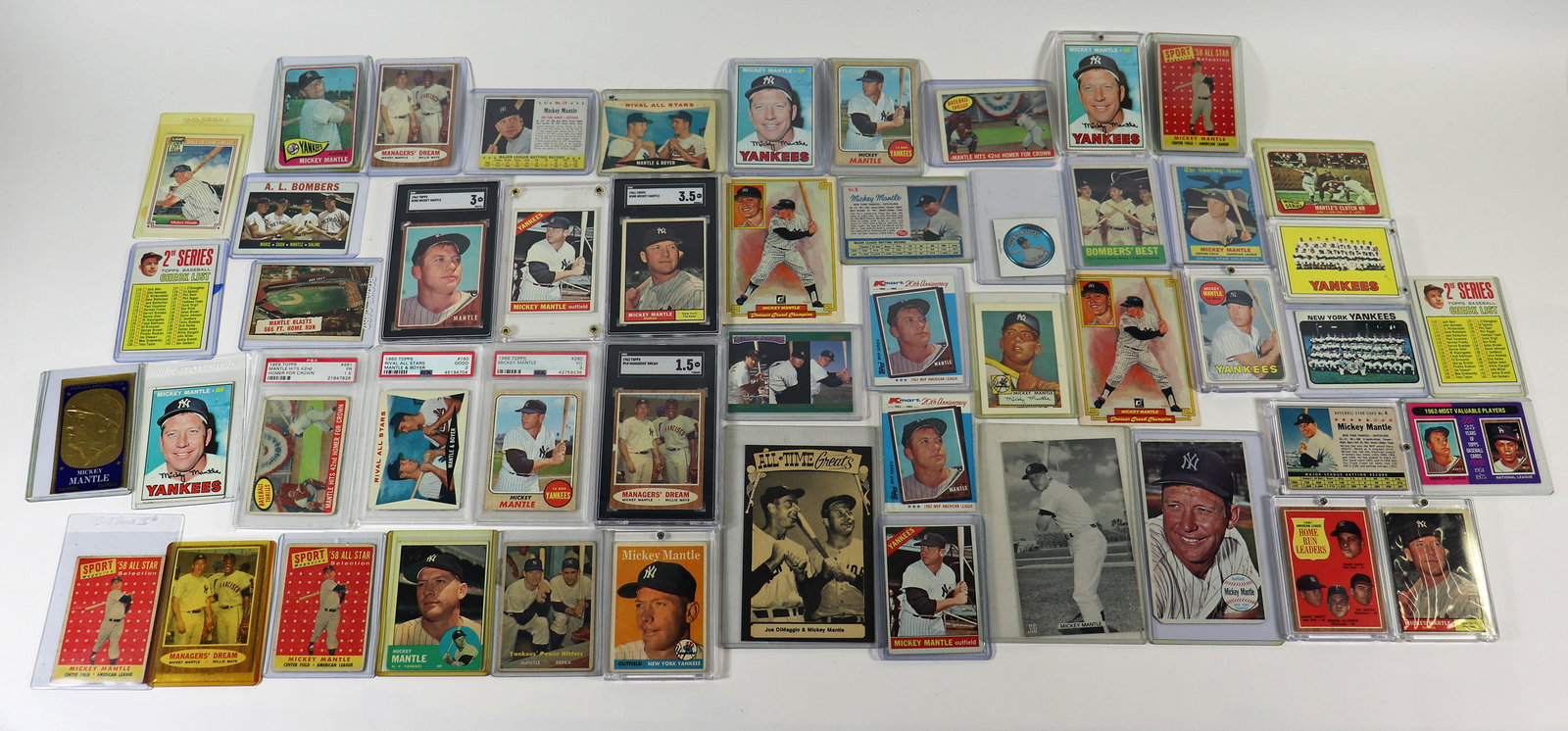 VINTAGE 1950-1960's MICKEY MANTLE BASEBALL CARDS (1 of 12)