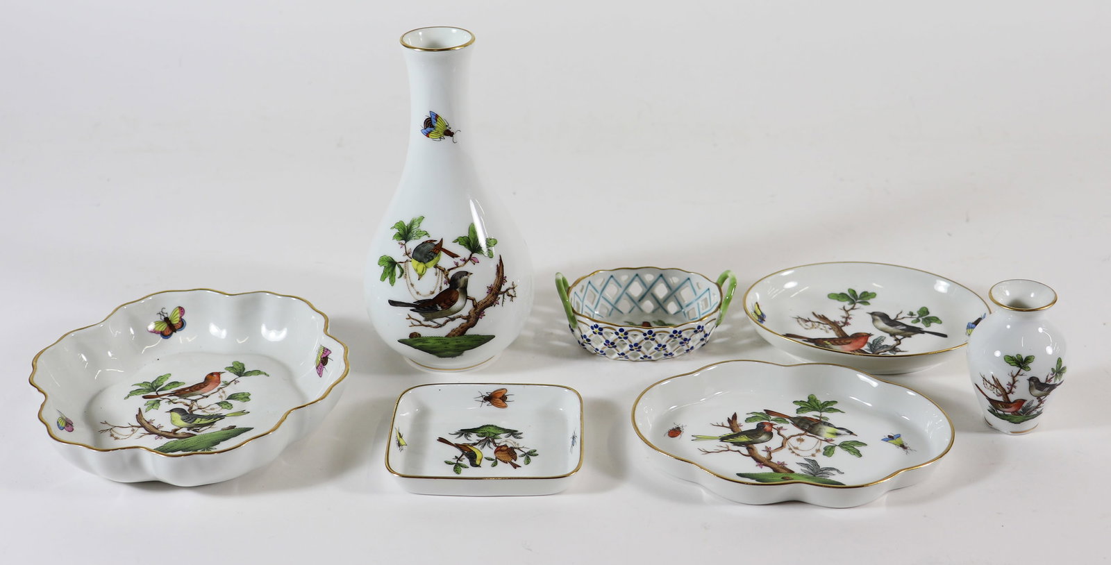 6 PC HEREND CHINA COLLECTION - BIRDS (1 of 4)