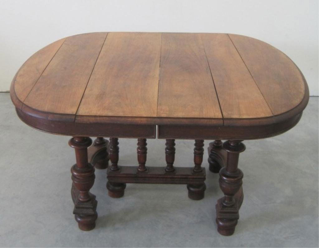 ANTIQUE OAK DINING ROOM TABLE: 29" Tall 45" x 50"