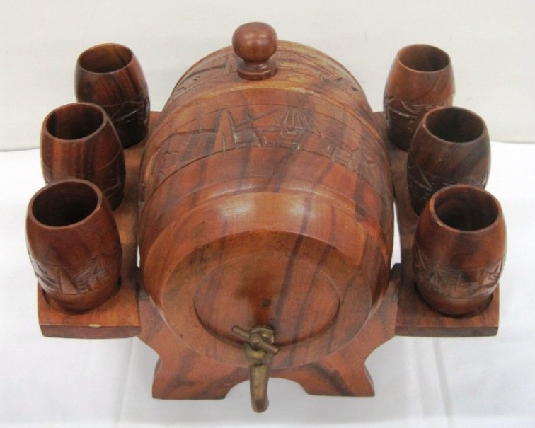 WOOD KEG DRINK DISPENSER: W/ 6 Cups.