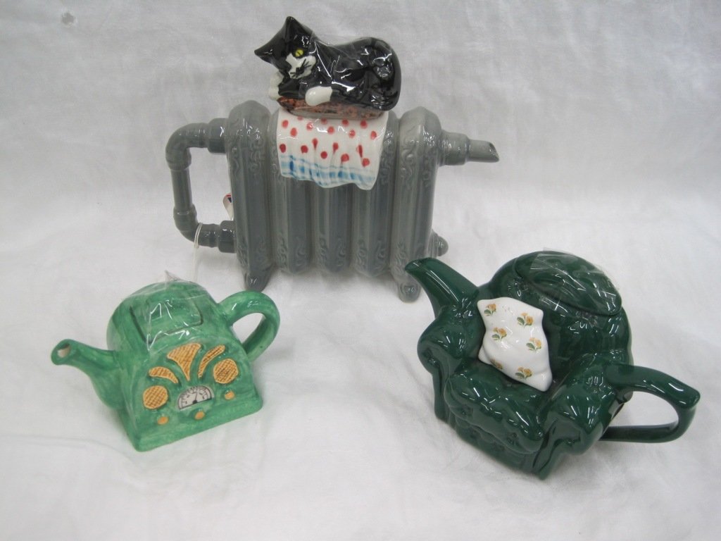(3) ENGLISH TEAPOTS: Tea pottery, Swineside, and Tony Carter.
