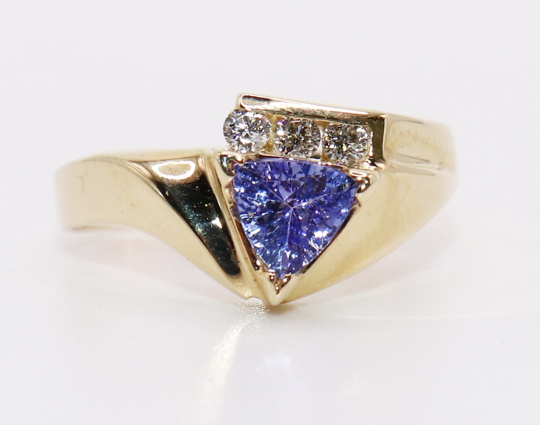 14K TRILLION CUT TANZANITE & DIAMOND RING (1 of 3)