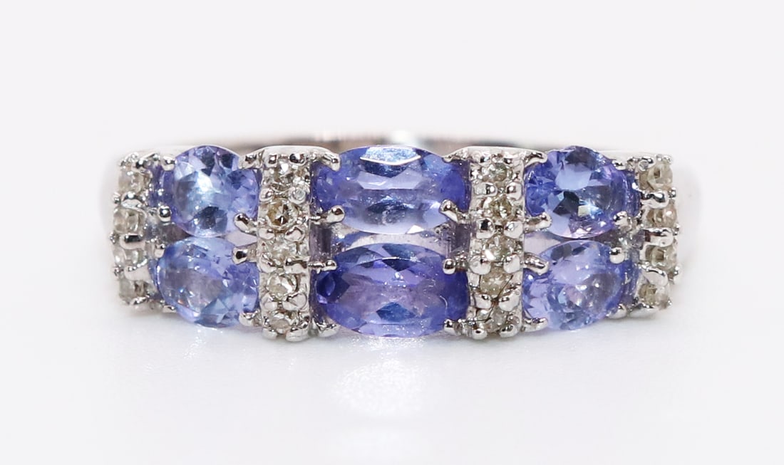 14K WHITE GOLD TANZANITE & DIAMOND RING (1 of 3)