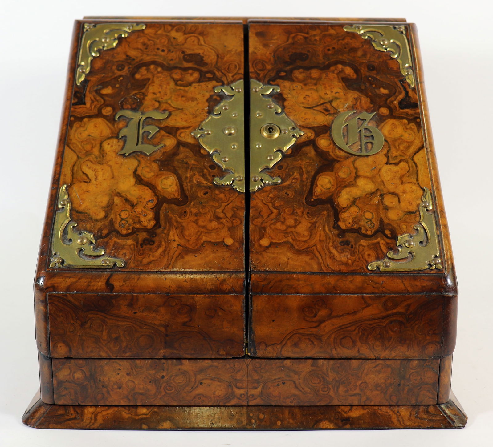 19TH C. TIFFANY & CO BURLWOOD PORTABLE DESK CADDY (1 of 7)
