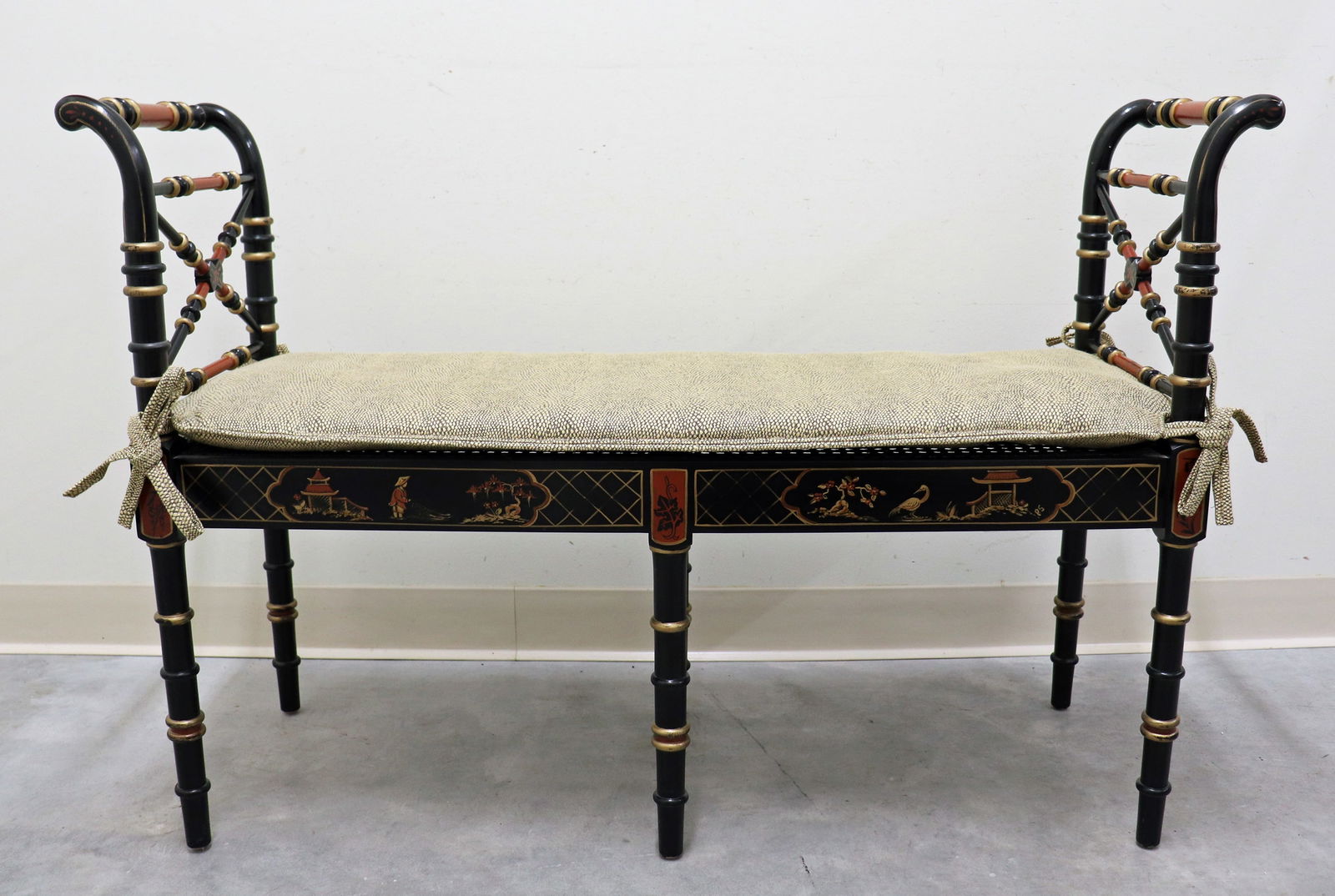 CHINOISERIE BENCH (1 of 4)