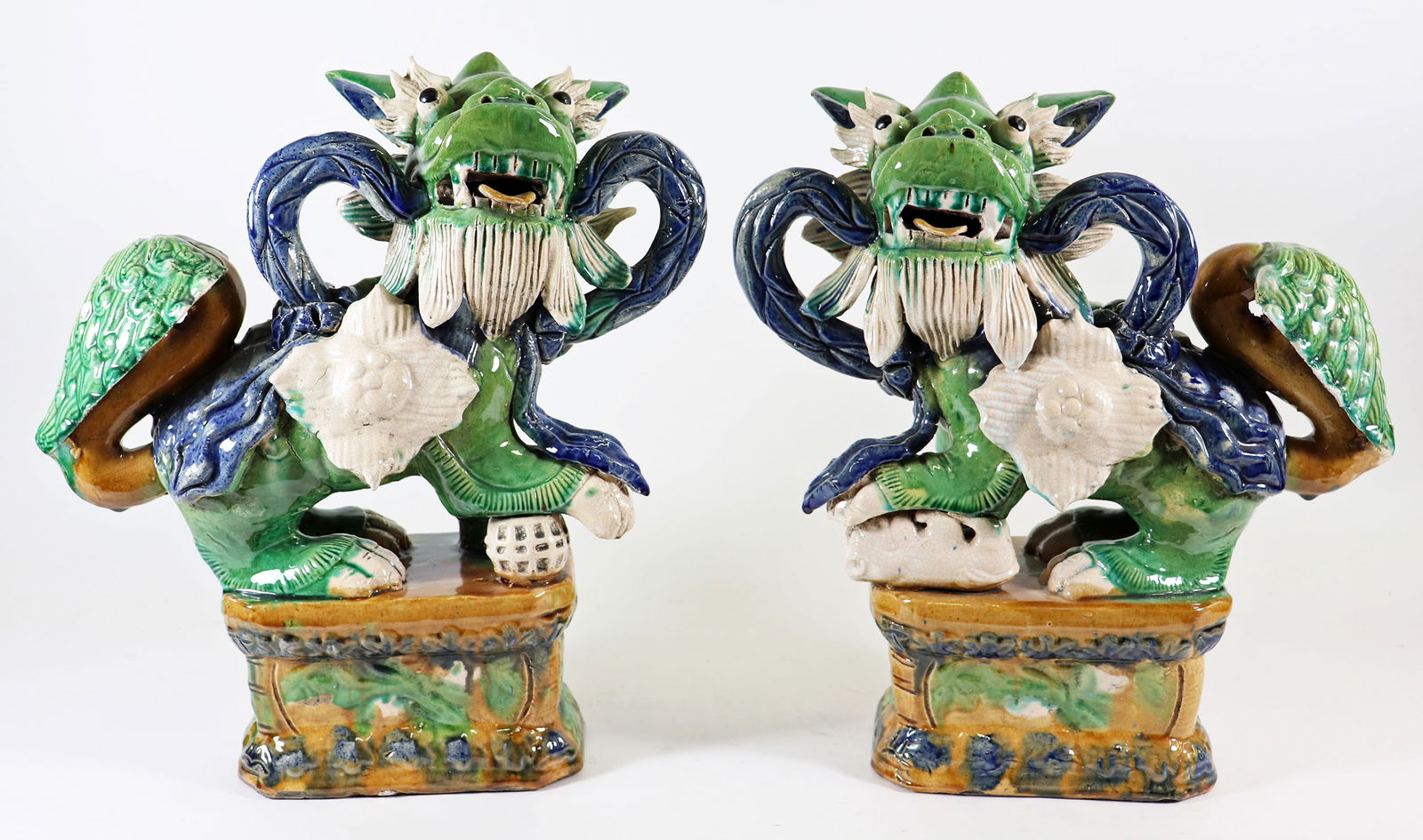 (2) CHINESE POTTERY FOO DOG SCULPTURES (1 of 2)