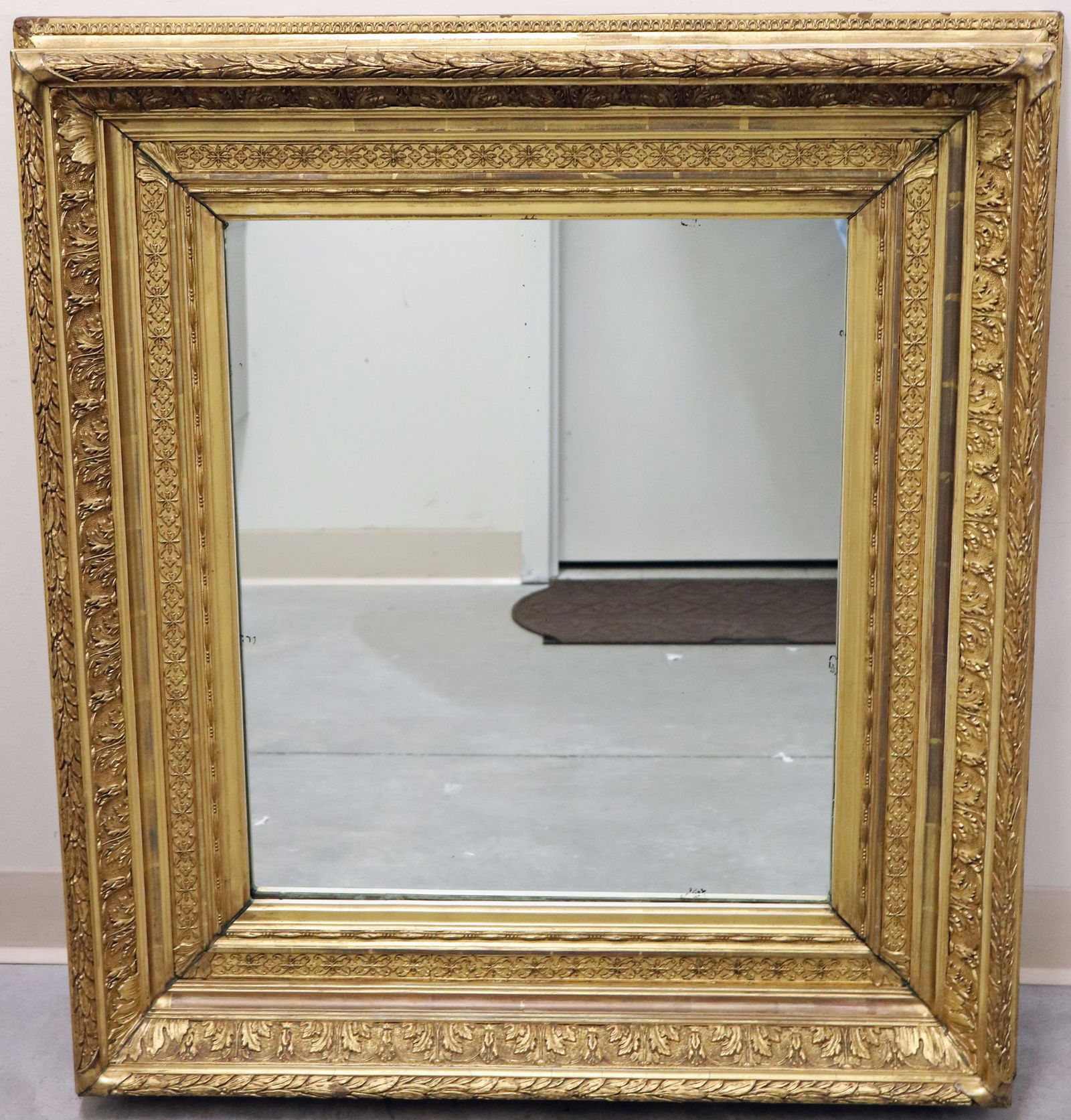 19TH CENTURY FRENCH GILT MIRROR (1 of 3)