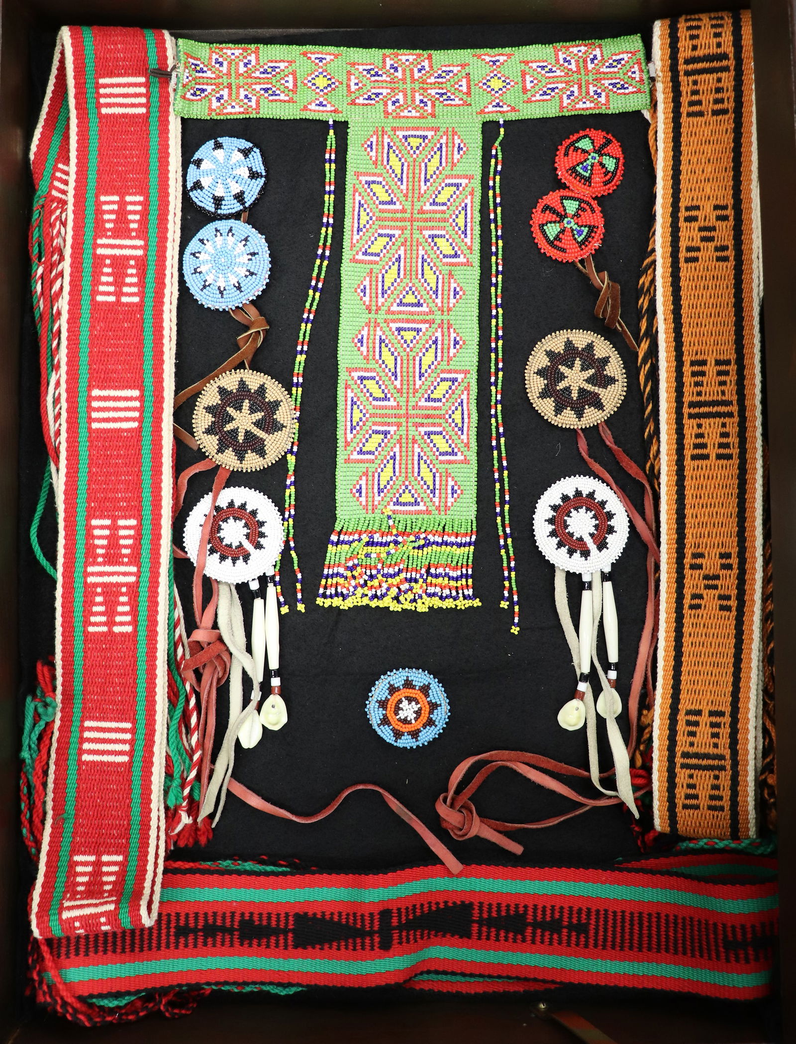 NAVAJO INDIAN BEADED & WOVEN ARTICLES (1 of 5)