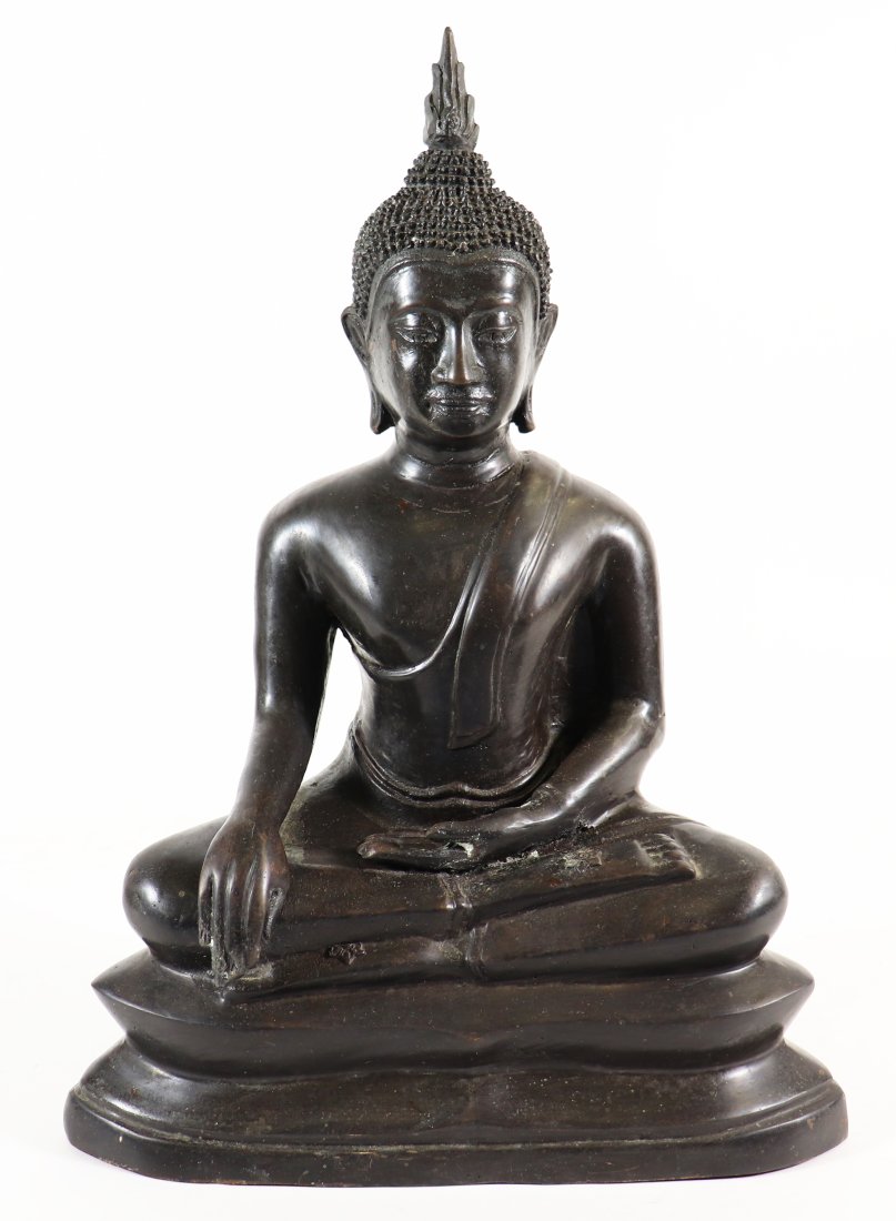 VINTAGE SEATED BRONZE BUDDHA SCULPTURE (1 of 3)