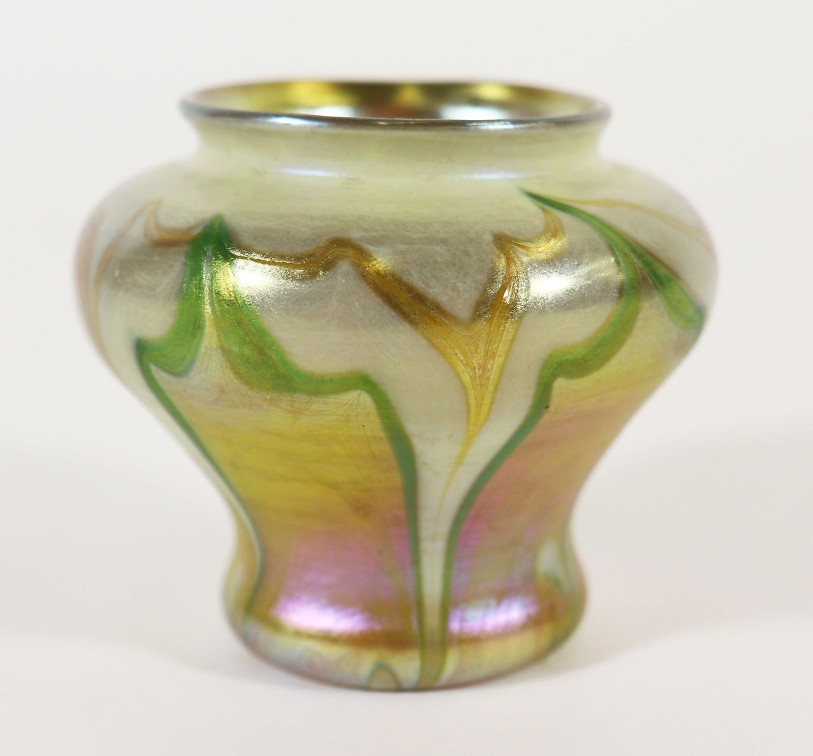 LCT TIFFANY STUDIOS MINIATURE FAVRILE VASE (1 of 4)
