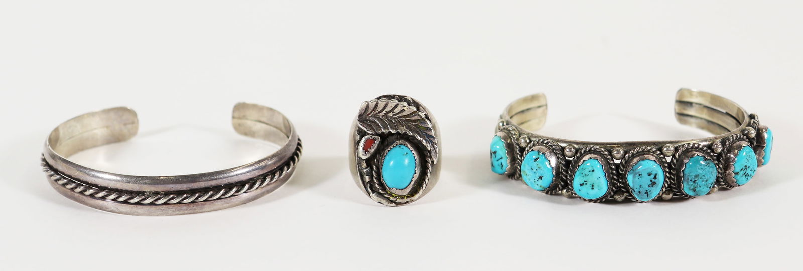 VINTAGE NATIVE AMERICAN TURQUOISE JEWELRY (1 of 3)