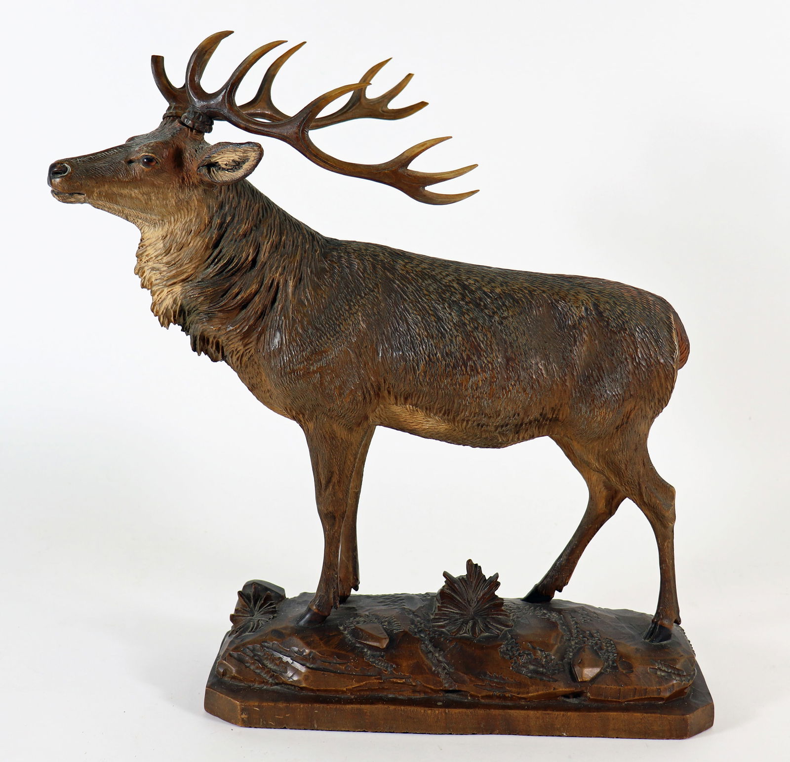 19TH CENTURY BLACK FOREST CARVED WOOD STAG (1 of 4)