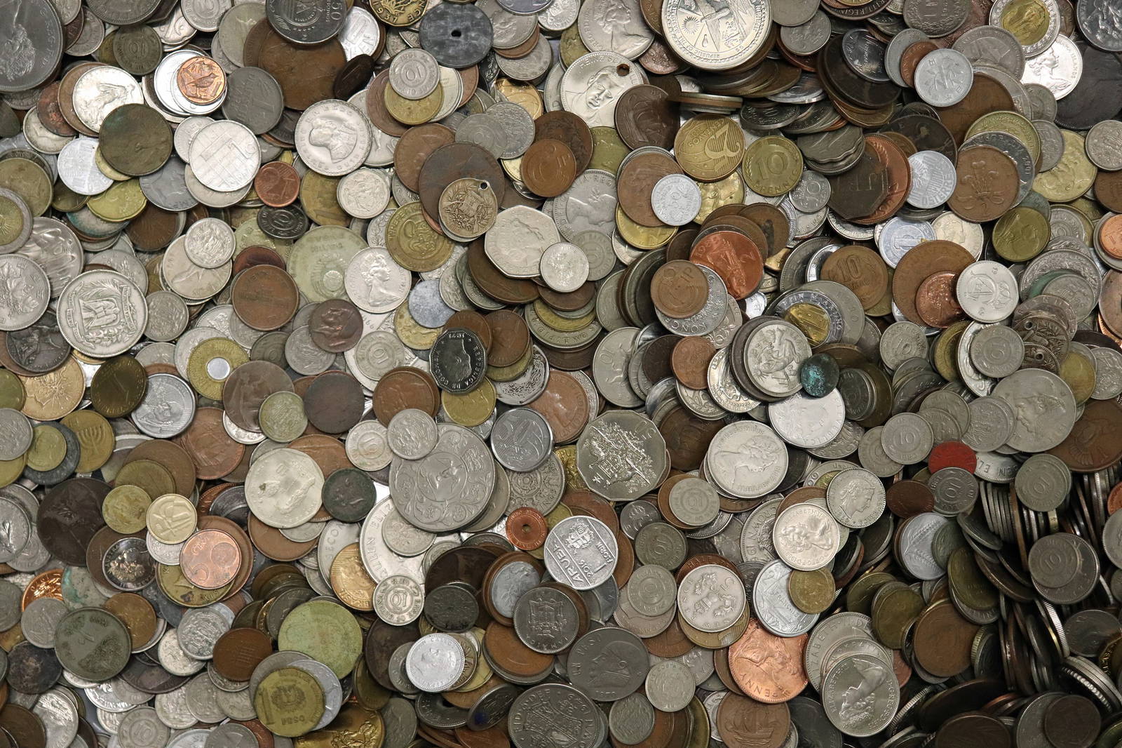 Large Foreign World Coin Collection Auction