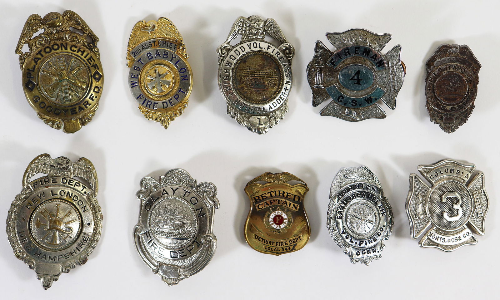 OBSOLETE & RETIRED FIRE FIGHTER BADGES (1 of 4)